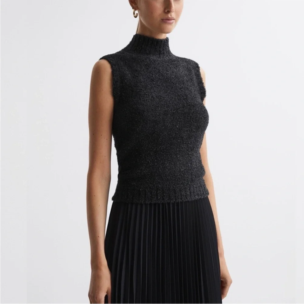 REISS Georgia Tinsel Knitted Sleeveless Vest in Black Sweater Top Size Large